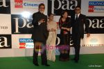 Amitabh Bachchan, Jaya Bachchan, Abhishek Bachchan, Aishwarya Rai Bachchan at Paa premiere in Mumbai on 3rd Dec 2009 (91).JPG